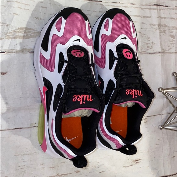 ✨ NWT Nike Air Max 200 hyper pink with black ✨ - Picture 5 of 8